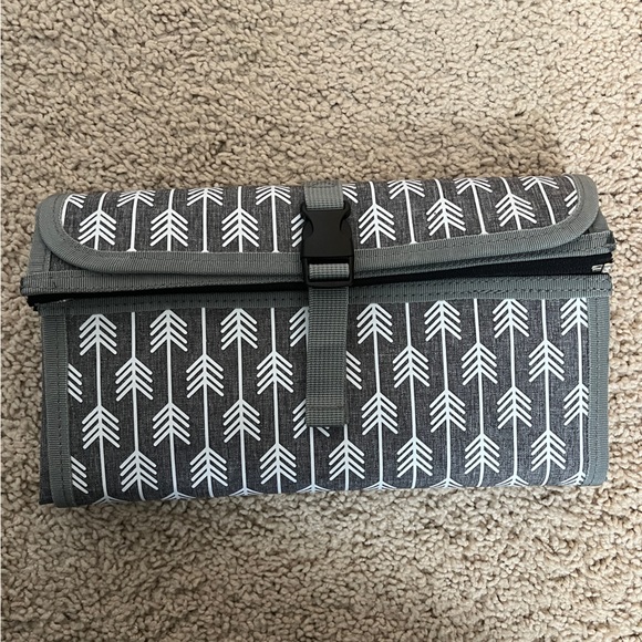 KiddyCare portable changing Pad - Picture 1 of 4